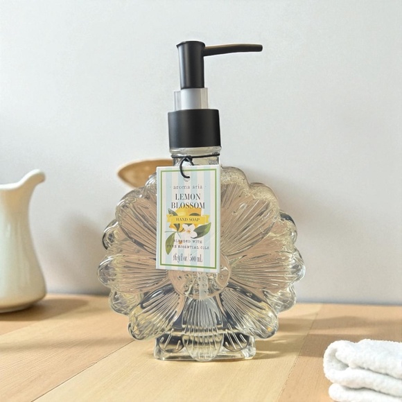 Aroma Aria Lemon Blossom Hand Soap | 16.9 oz Glass Bottle | Essential Oils - Picture 1 of 1